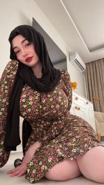 Full leaked Zelal page private onlyfans photo